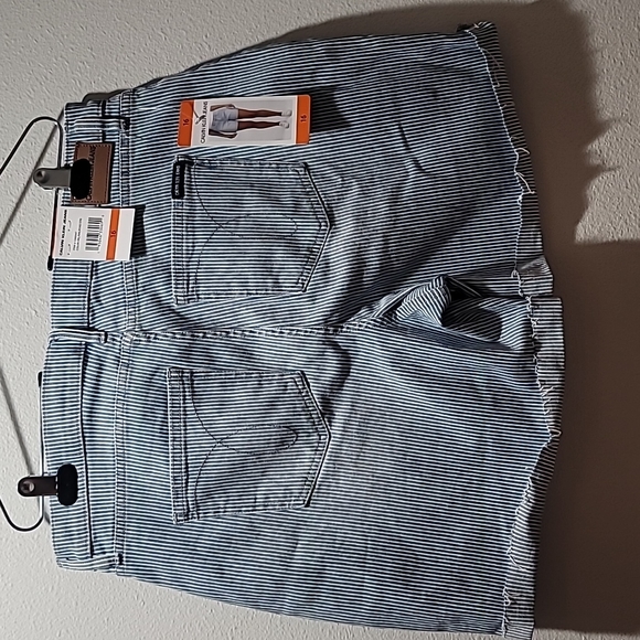 CALVIN KLEIN HIGH WAIST MOM JEAN SHORTS DENIM CUT OFF BLUE STRIPE CASUAL PANT 16 - Picture 14 of 14